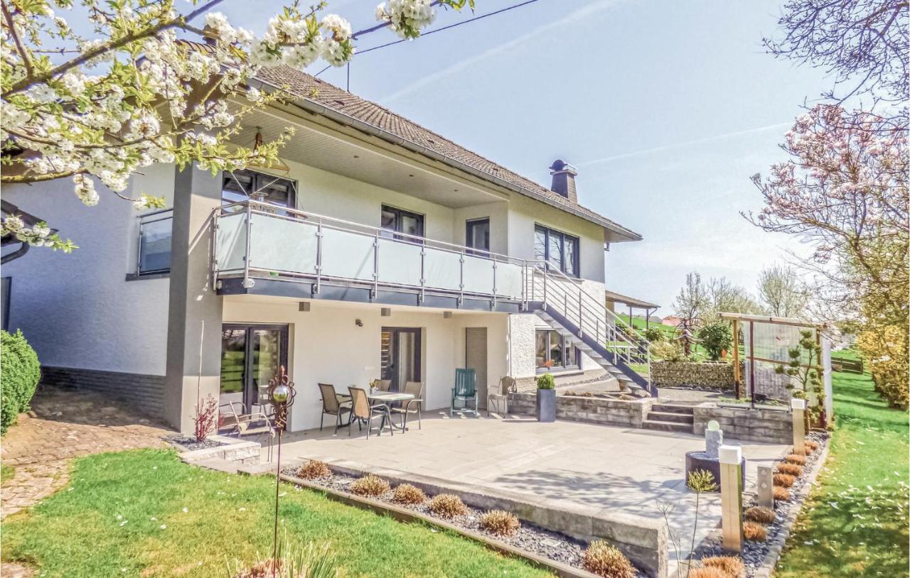 Cozy Apartment In Koerperich-Obersgegen With Wifi Korperich Dış mekan fotoğraf